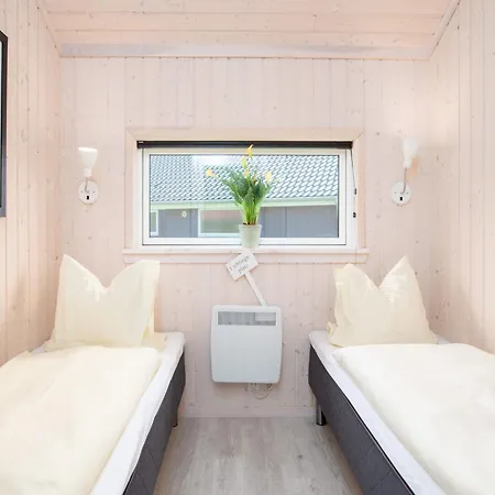 Apartmán Modernes Strandhaus Fuer 8 Personen *