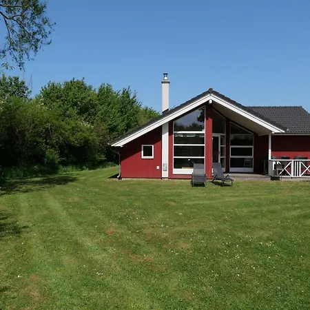 Modernes Strandhaus Fuer 8 Personen