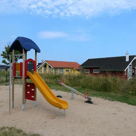 Apartmán Modernes Strandhaus Fuer 8 Personen *