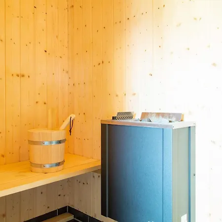 Modernes Strandhaus Fuer 8 Personen *